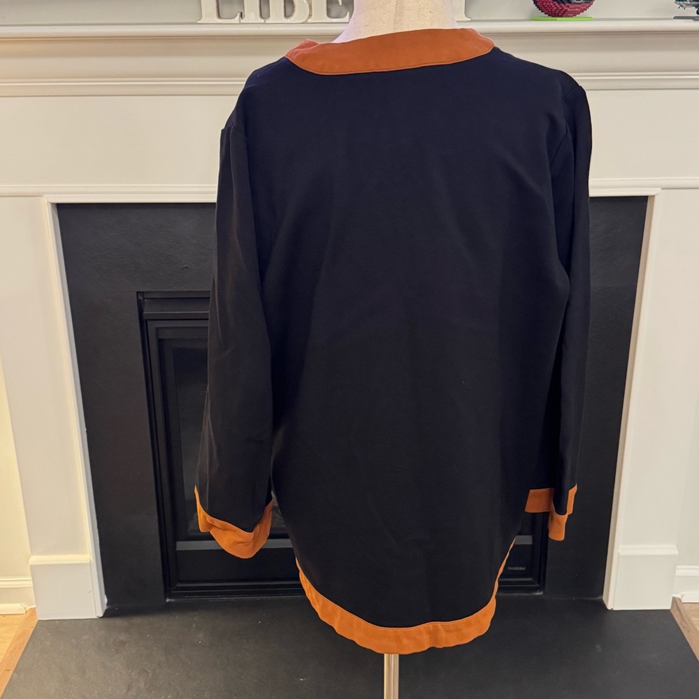 Luii Colorblock V-Neck Blouse – Black & Rust – Size L - Picture 7 of 12